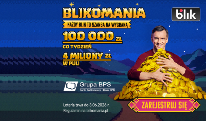 Baner promocyjny loterii BLIKOMANIA z hasłem "Każdy BLIK to szansa na wygraną". Z lewej strony widnieją kwoty: "100 000 zł co tydzień" oraz "4 MILIONY zł w puli". Po prawej stronie uśmiechnięty mężczyzna obejmuje dużą stertę złotych monet. W prawym górnym rogu znajduje się logo BLIK, a w lewym dolnym logo Grupa BPS. W prawym dolnym rogu umieszczono przycisk z napisem "ZAREJESTRUJ SIĘ". Na samym dole widnieje informacja: "Loteria trwa do 3.06.2026 r. Regulamin na blikomania.pl".